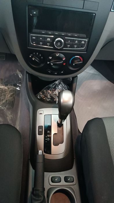 Lasetti jentra bez pravek 0 stok holatda