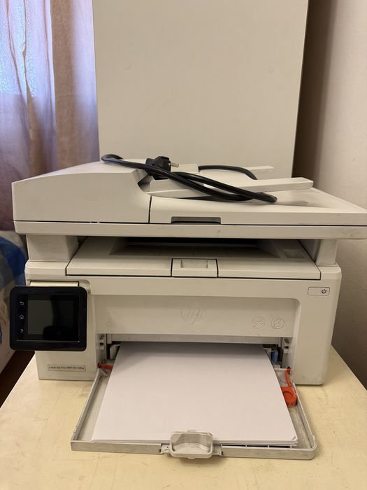 Принтер Б/у HP LaserJet Pro MFP M130fw