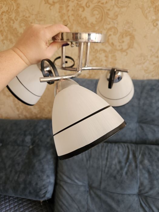 Продам люстру .Хорошем состоянии.