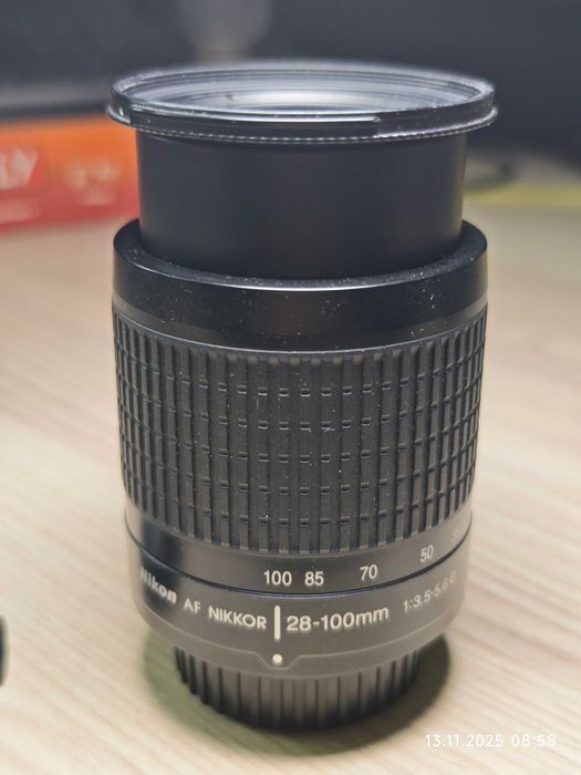 Nikon AF 28-100 f/3.5-5.6
