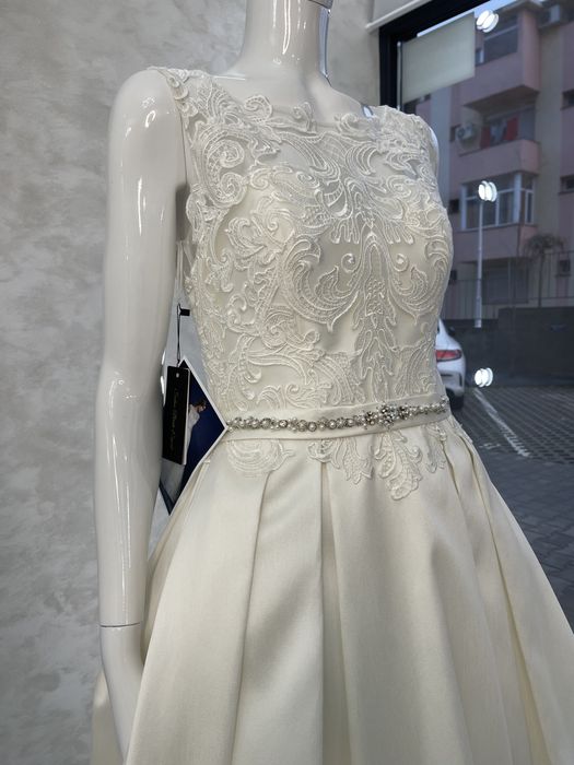Rochie de mireasă deosebită, noua!