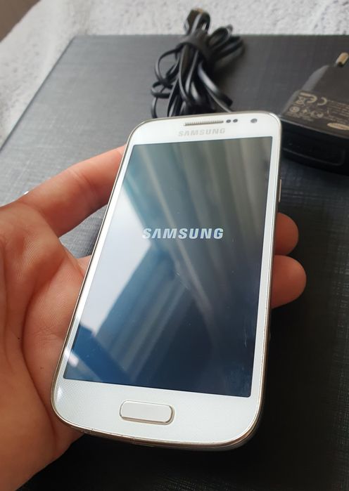 Vând Samsung S4 mini in stare excelenta.Pret 220 ron