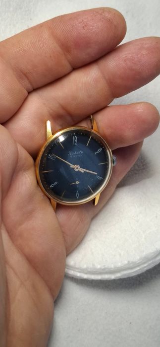 Ceas Rover Swiss si ceas Raketa placat cu aur URSS
LICITATIE