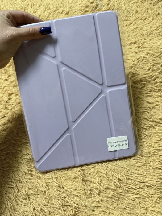 Чехлы на планшет