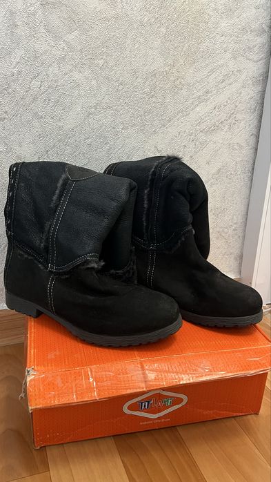 замшевые сапожки