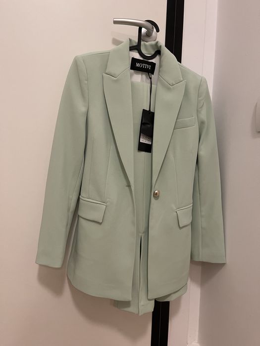 Costum Motivi, nou, mărime 36
