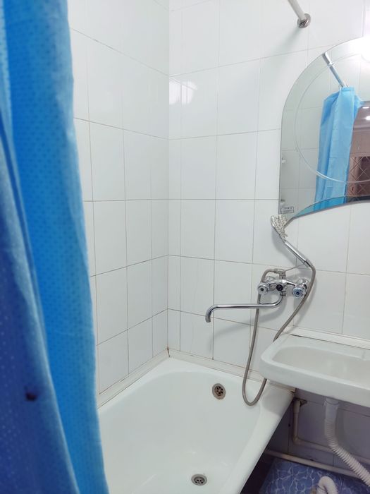 Продается 4 комнатная квартира