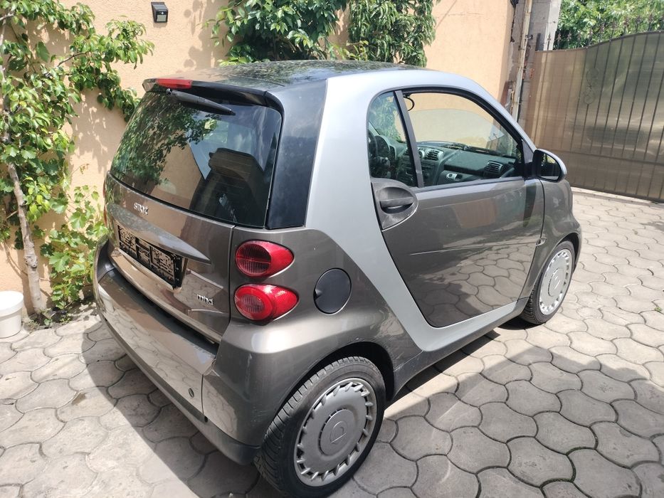 Smart fortwo 1.0 benzina. 71 cp