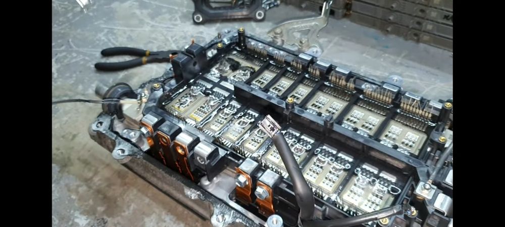 Reconditionare baterie hybrid regenerare Toyota Prius Auris Lexus