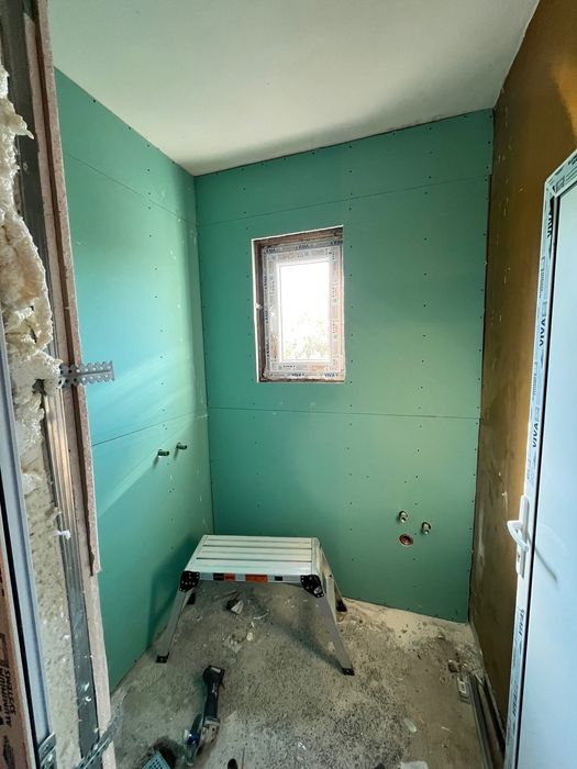 Ремонт на баня, плочкаджия