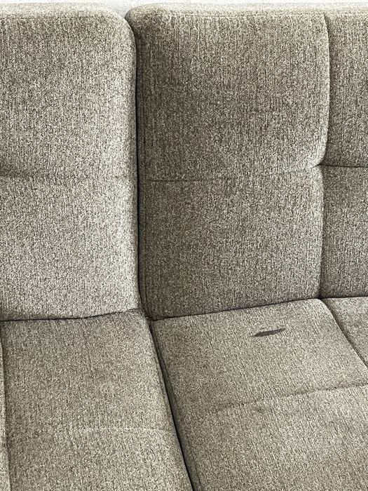 Диван серый для гостиной.