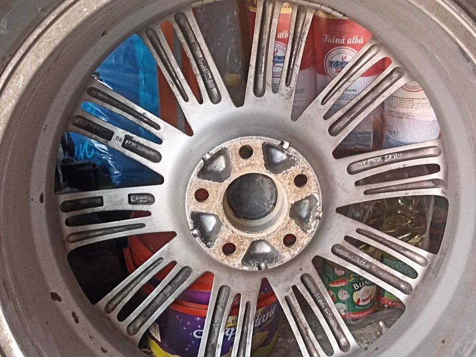 Jante cu cauciucuri pirelli A4