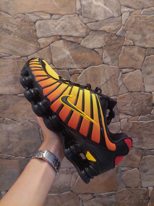 Nike Shox Sunrise