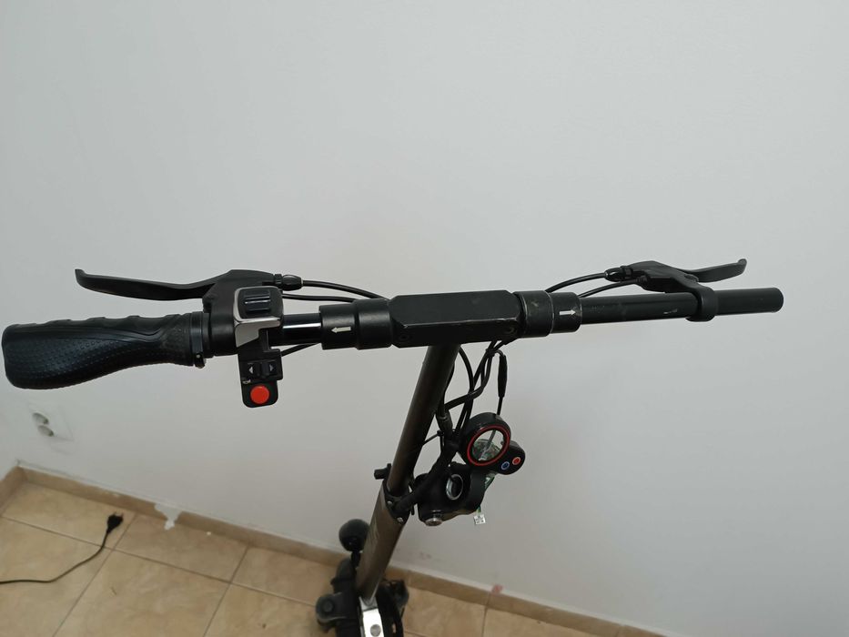 Trotineta hitway pt piese de schimb