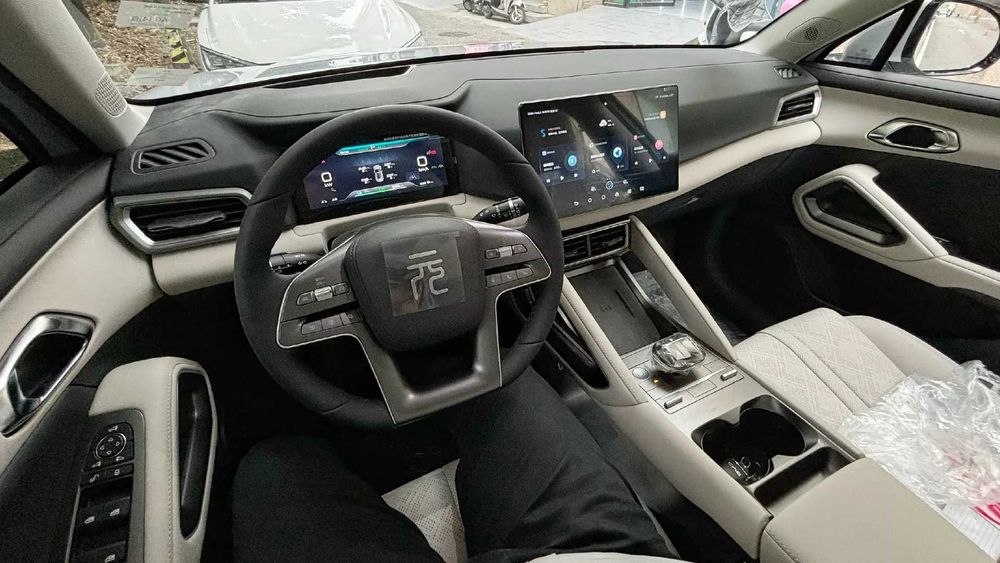 BYD Yuan Up Dop 2026yil 0 Probeg Naxt,Nasiya,Avtokrekit