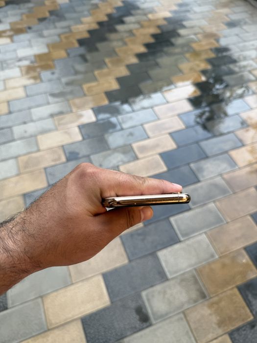 Iphone xs ayfon xs 64gb GOLD tel ideal sotiladi aybi yo face ishlidi