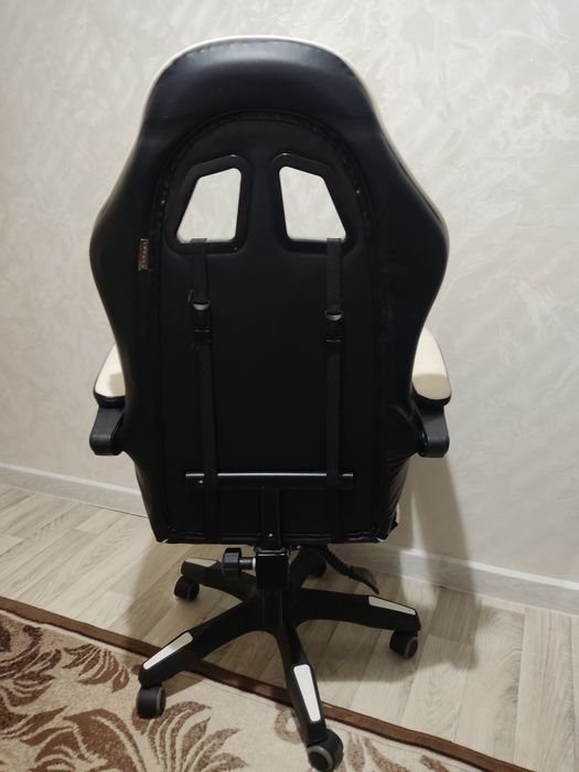 Продам игровое кресло