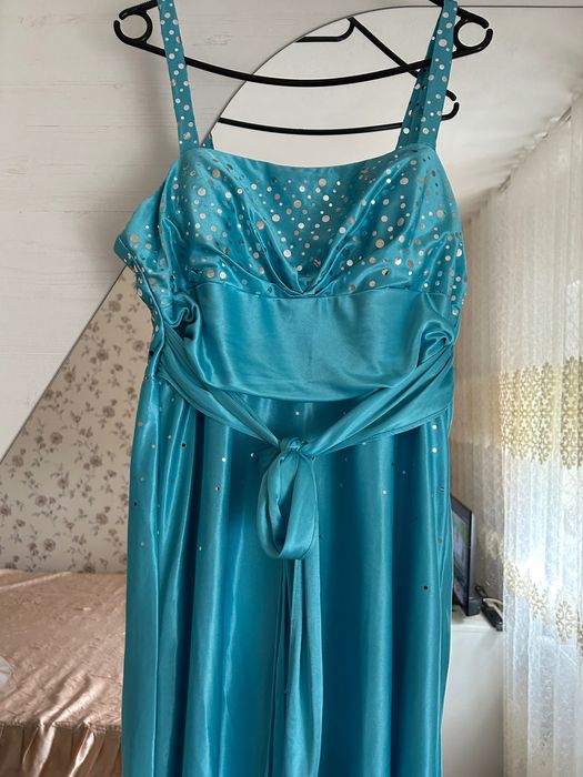 Vând rochie de seară