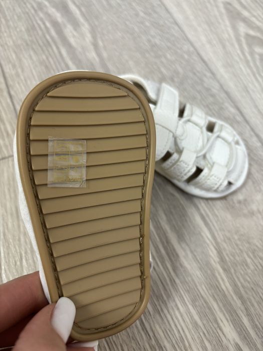 Продам новые пинетки