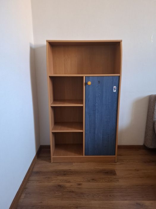 Продаётся стеллаж для детской!