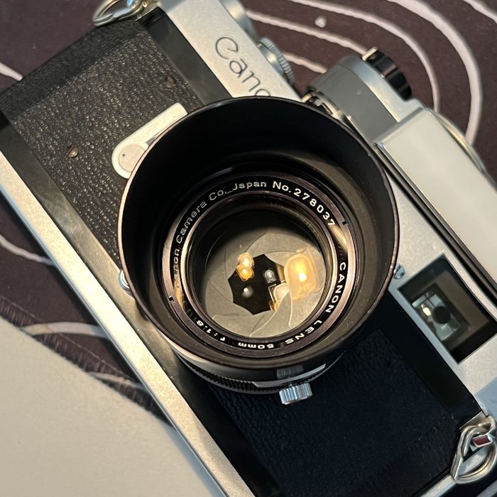 Aparat foto pe film Canon P
