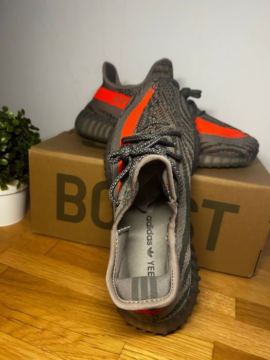 Yeezy 350 V2, dm poze extra