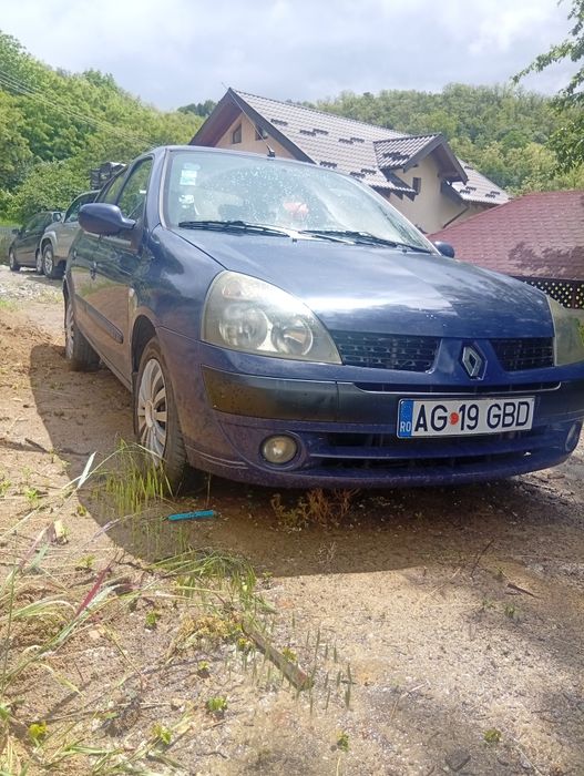 Vând Renault Clio