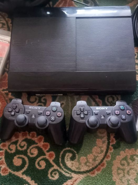 Продам PS3 в отличном состоянии