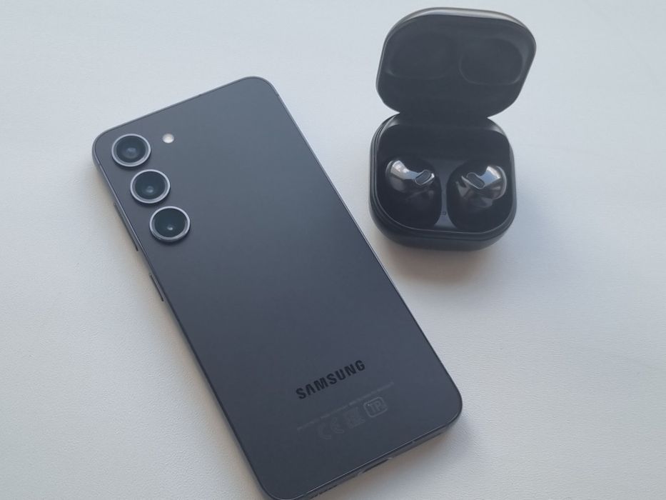 Samsung s23 и наушники