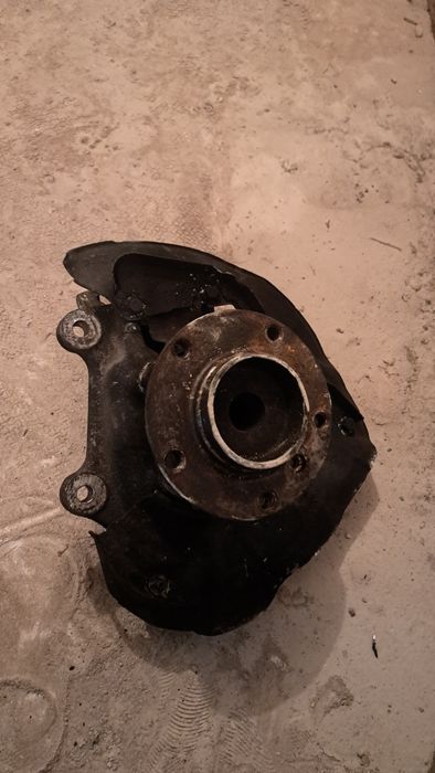 Шенкел за Е39 свален от 530d + носачи