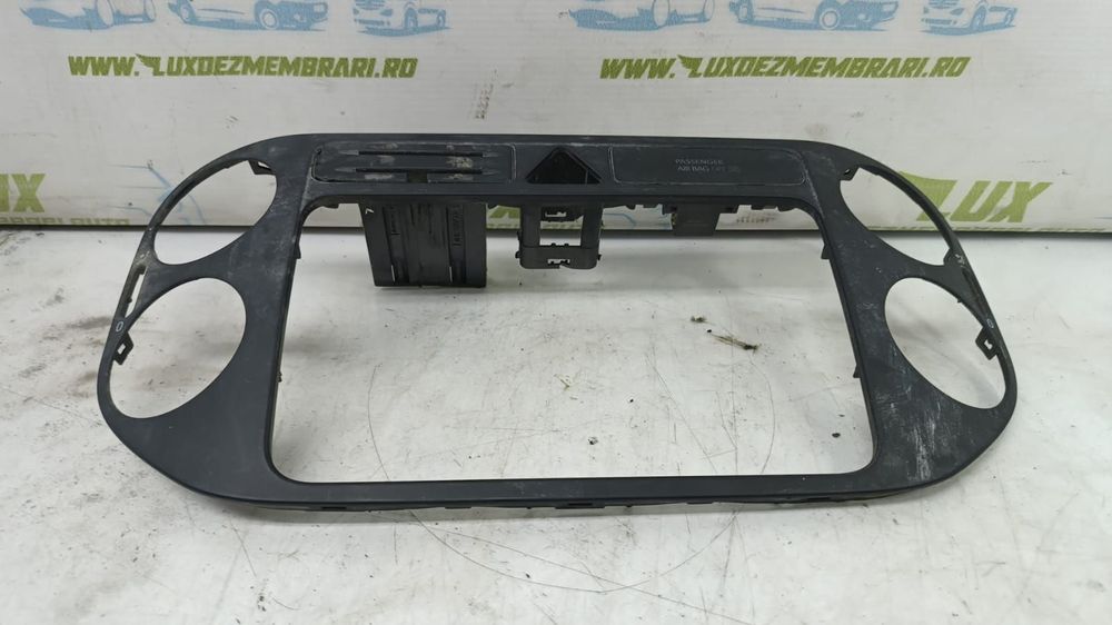 Rama ornament grila aer bord 5m0858071k Volkswagen VW Golf Plus 2