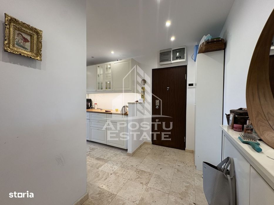 Apartament 3 camere 2 bai, etaj intermediar langa Punctele Cardinale
