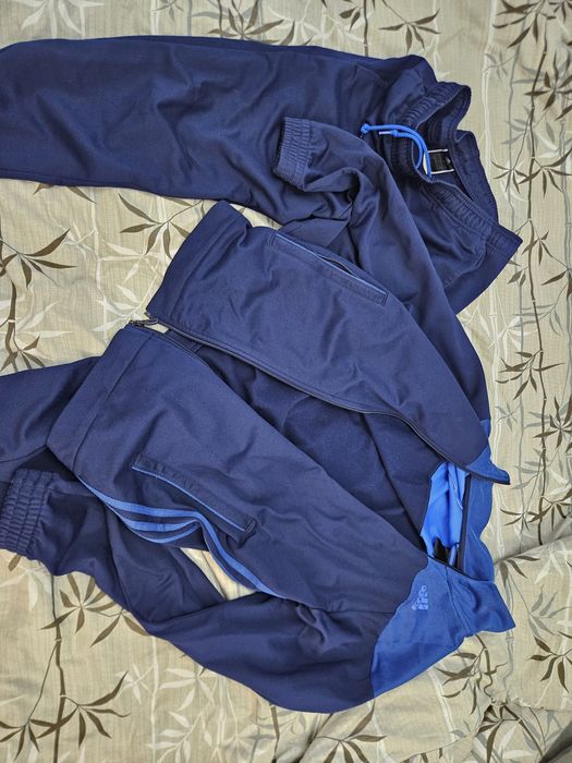 Спортивный костюм