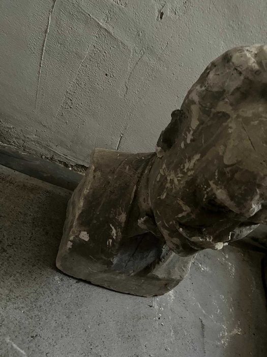 Vand statueta din piatra