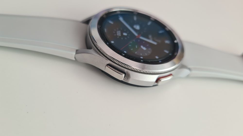 Часовник Samsung Galaxy Wach 4 classic 46mm