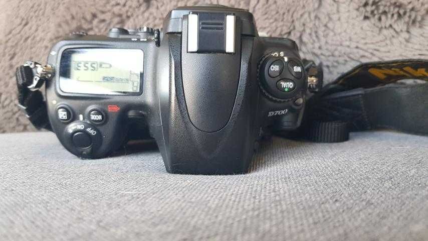 Nikon D700 body – Легендарно FX тяло, Супер запазено! 21,000 кадъра.