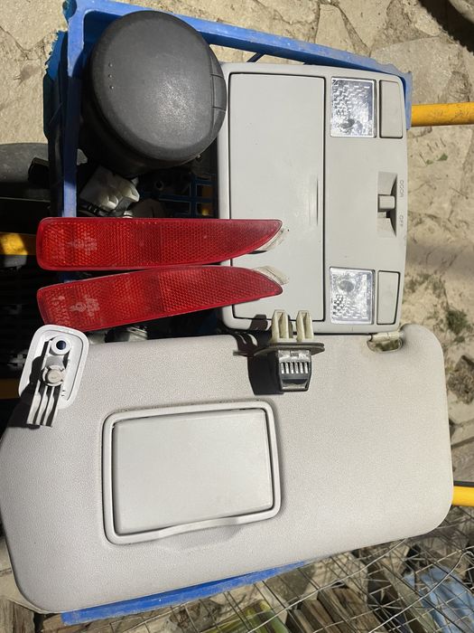 Мазда 5 на части