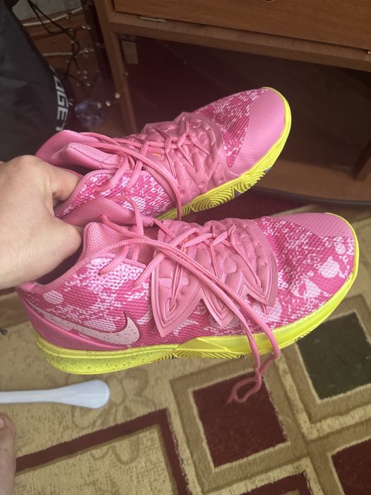 Nike kyrie spongebob