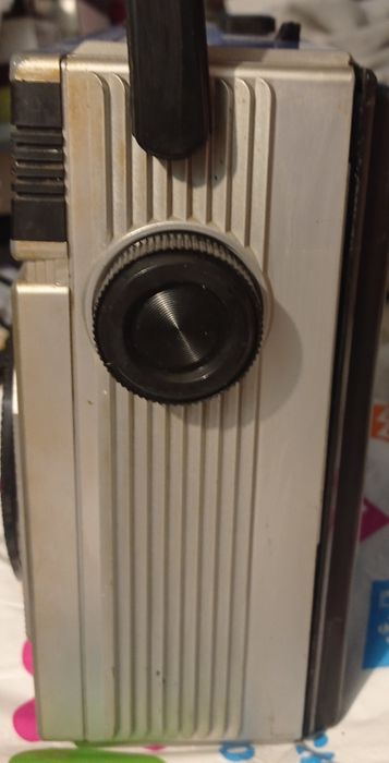Vând sau schimb radio casetofon Tehnoton RC-2320,defect,bârâie radio.