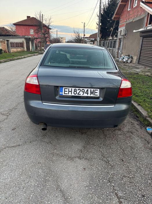 Продавам! Ауди а4 седан.