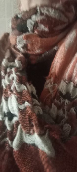 Шарф зимний мягкий б/у почти новый