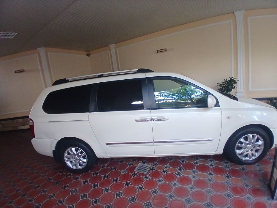 Rent Car Carnival 8 kishili