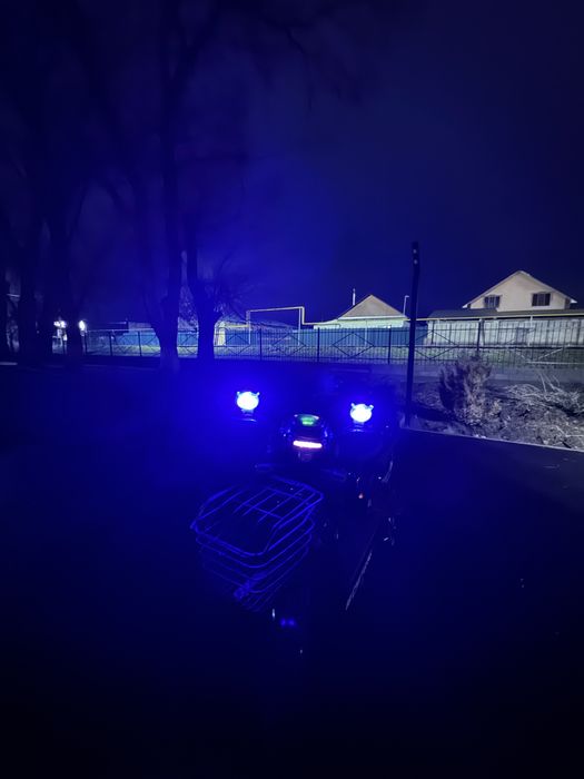 Продам скутер ск8