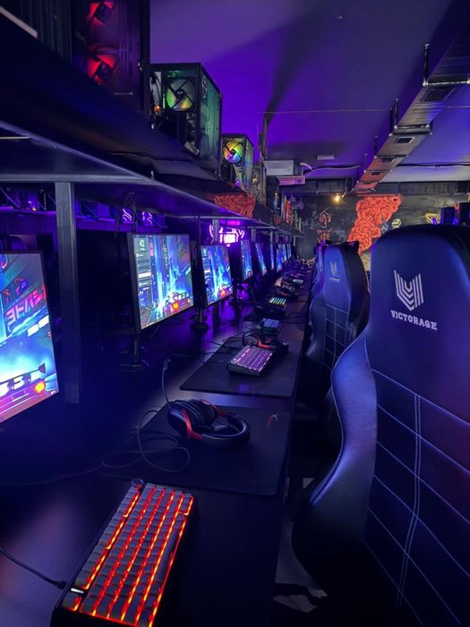 Продам мониторы для компьютерного клуба