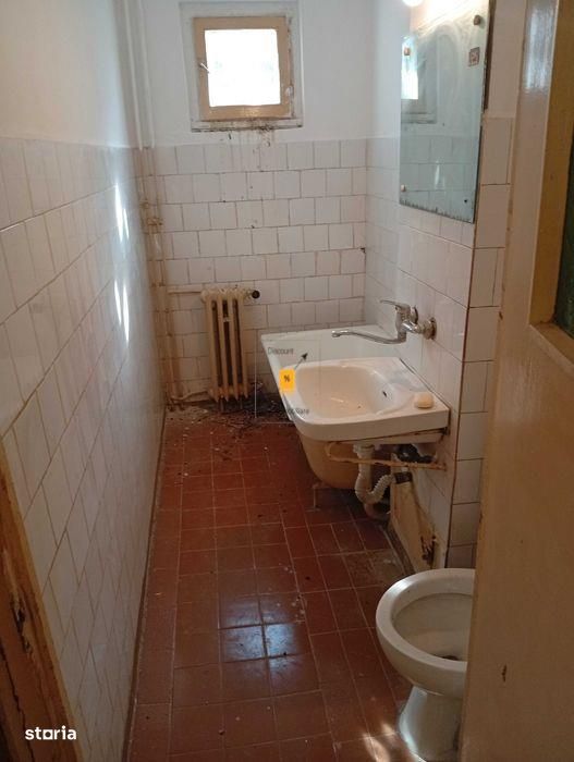 Apartament 3  camere zona Malu Rosu