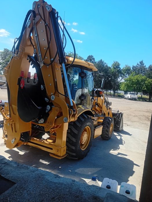 Vand BuldoExcavator NOU 38500 euro