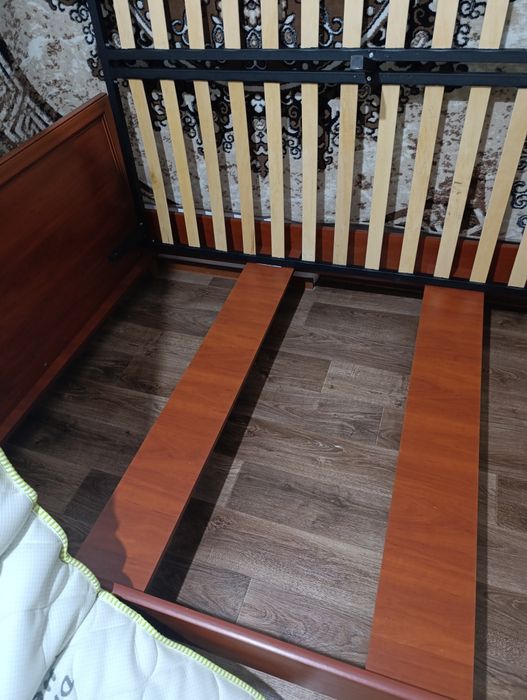 Продам кровать 160/200