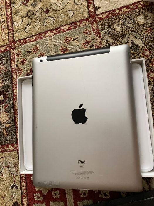 Продам IPad -3 на запчасти