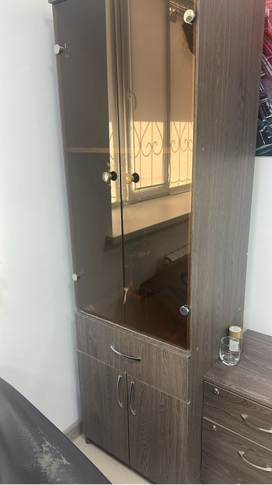 Продаеться 2 шкаф  за 75,000