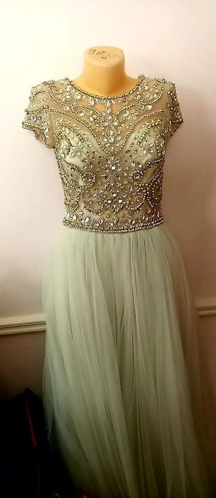 Vecherni kuylaklar 15 ta. Holatlari yaxshi.